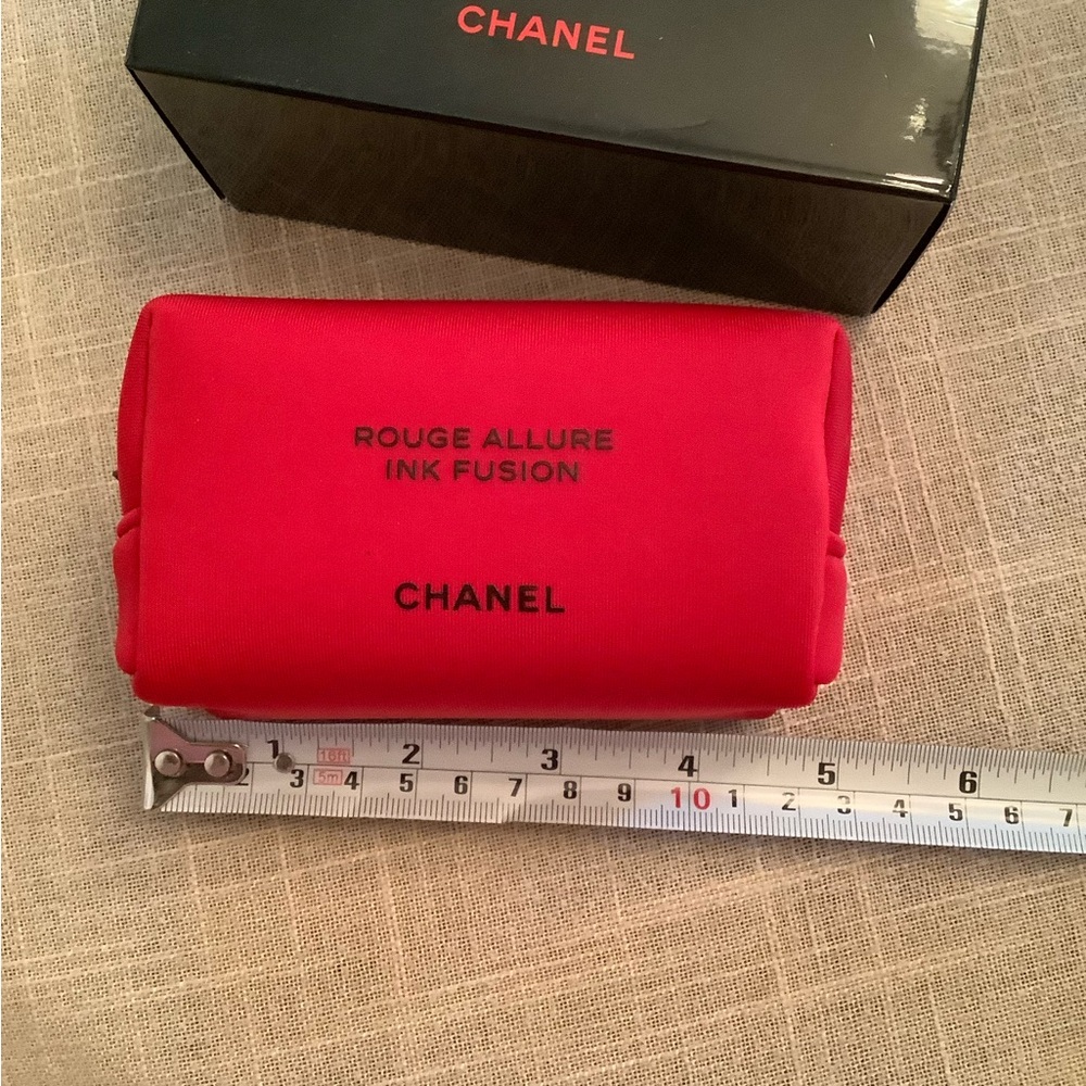 FIRM PRICE Chanel Rouge Allure Ink Fusion Small Cosmetic Bag
